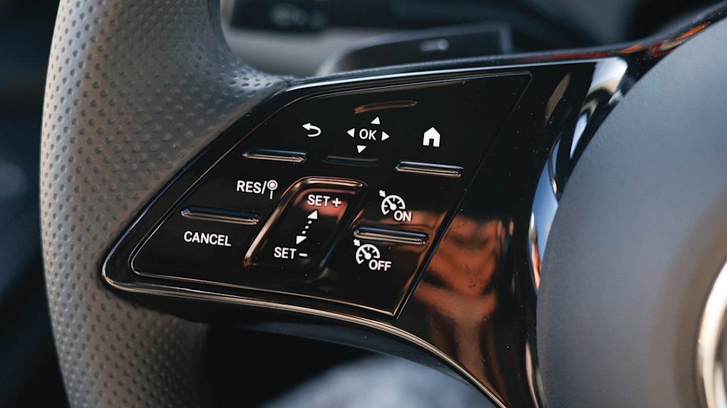 Thumbnail: 2025 Mercedes-Benz Sprinter - 19