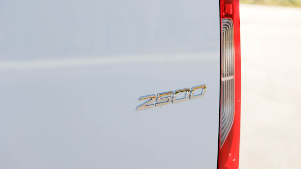 Thumbnail: 2025 Mercedes-Benz Sprinter - 15