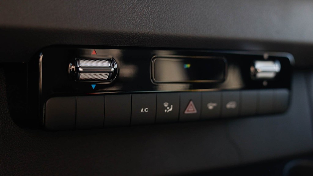 Thumbnail: 2025 Mercedes-Benz Sprinter - 22