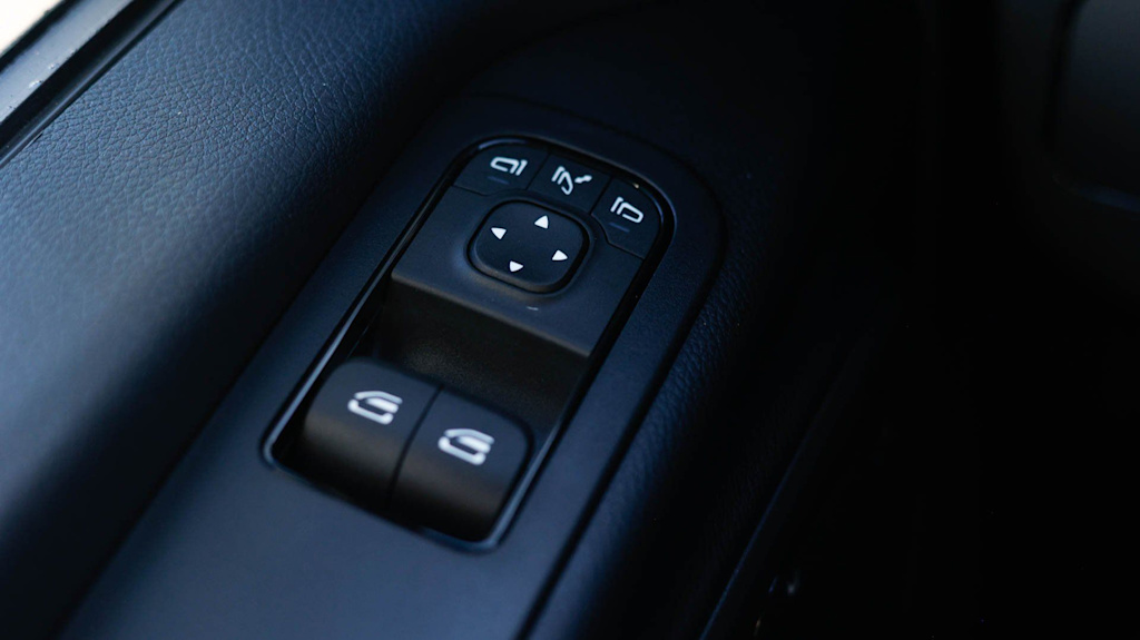 Thumbnail: 2025 Mercedes-Benz Sprinter - 23