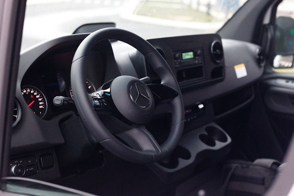 Thumbnail: 2025 Mercedes-Benz Sprinter - 6