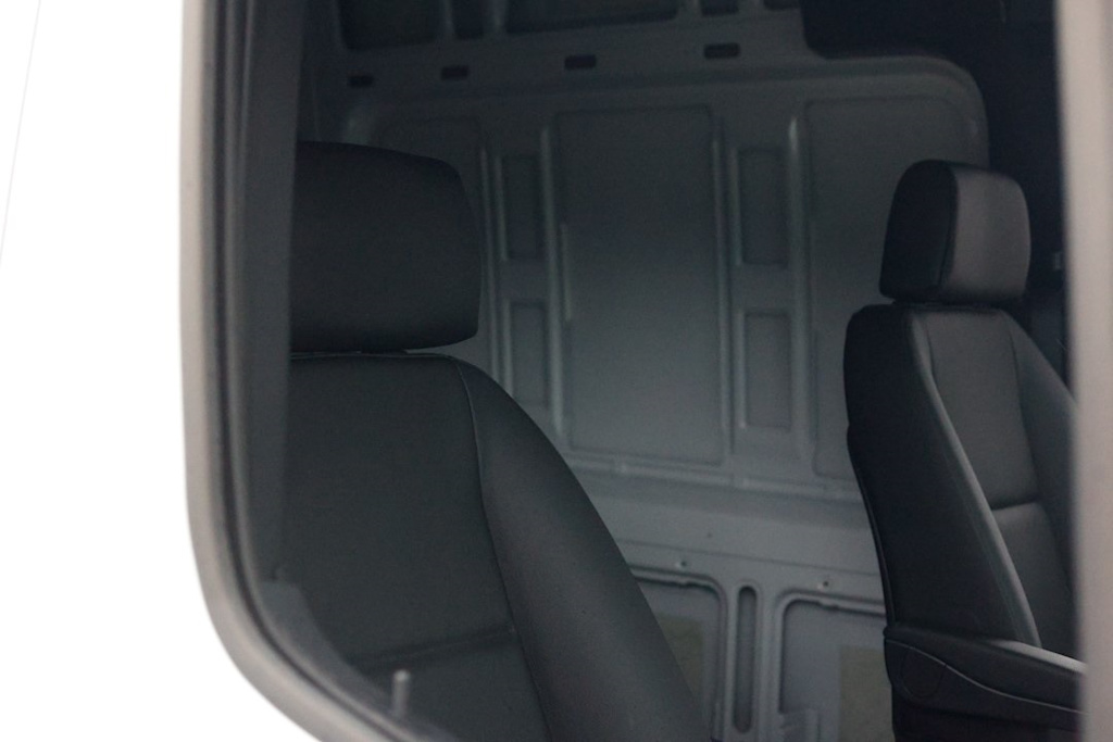 Thumbnail: 2025 Mercedes-Benz Sprinter - 8