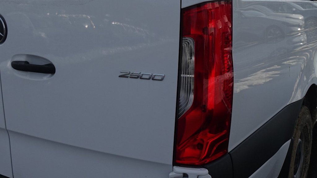 Thumbnail: 2025 Mercedes-Benz Sprinter - 18