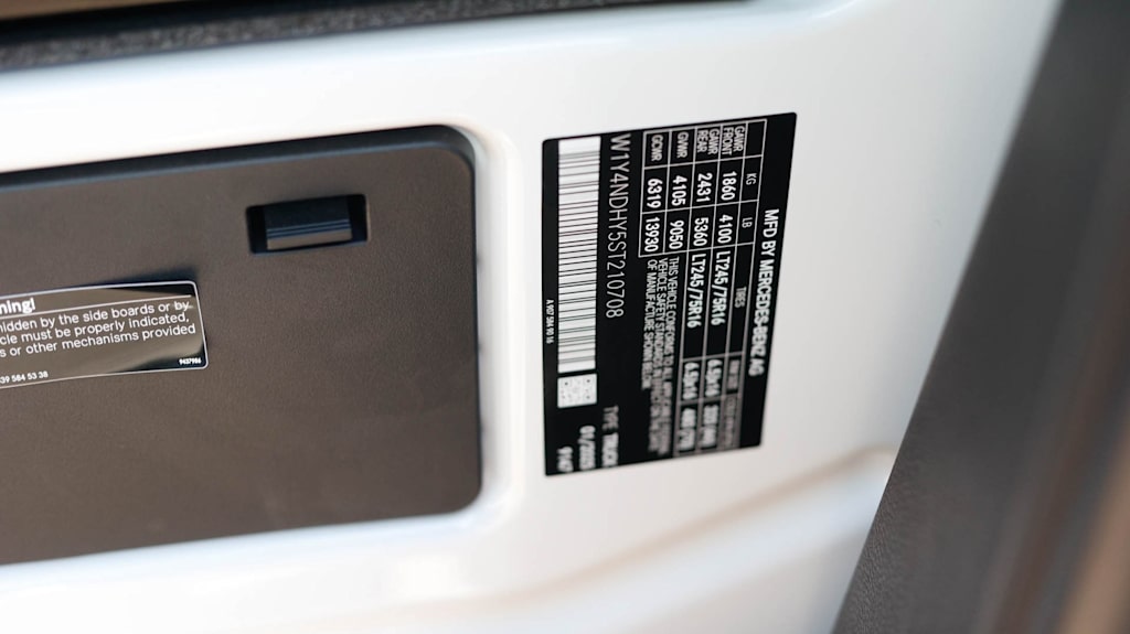 Thumbnail: 2025 Mercedes-Benz Sprinter - 14