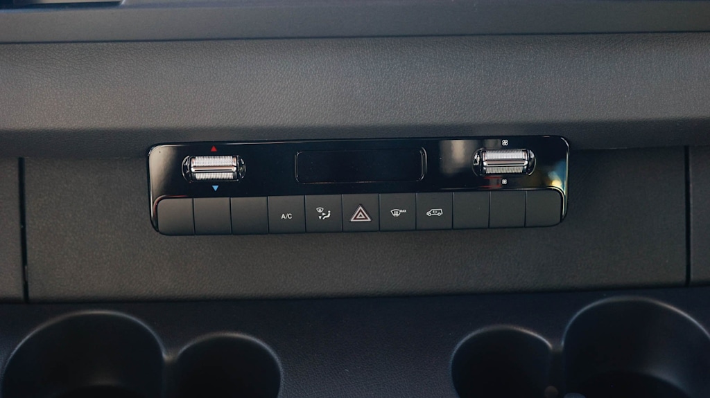 Thumbnail: 2025 Mercedes-Benz Sprinter - 27