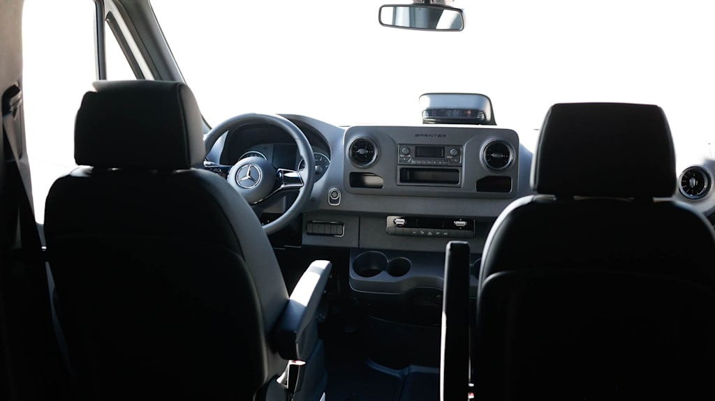 Thumbnail: 2025 Mercedes-Benz Sprinter - 26