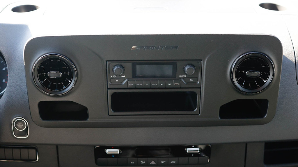 Thumbnail: 2025 Mercedes-Benz Sprinter - 11