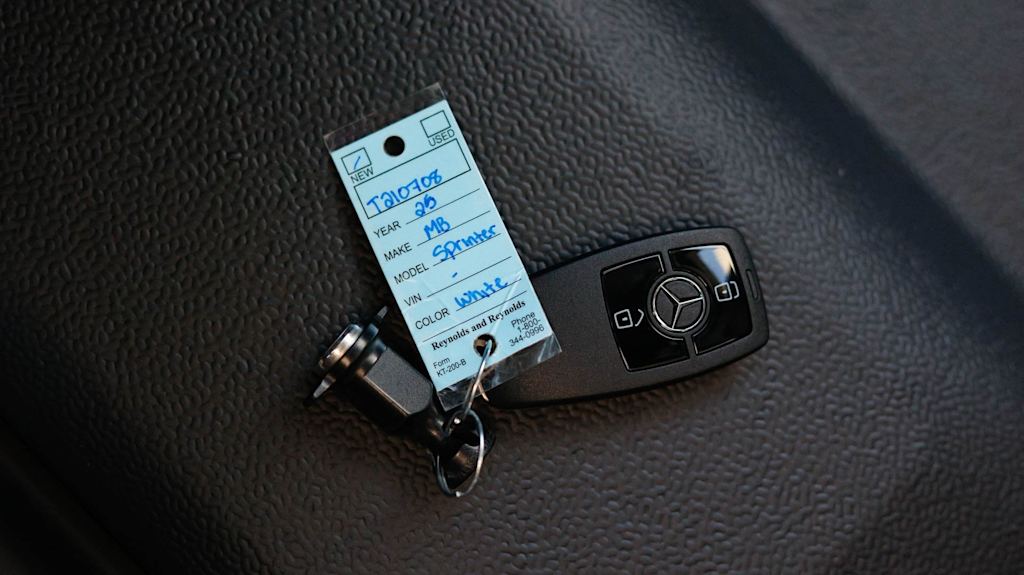 Thumbnail: 2025 Mercedes-Benz Sprinter - 13