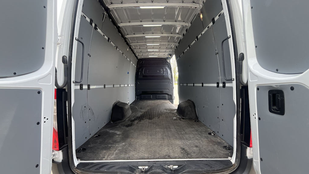 Thumbnail: 2024 Mercedes-Benz Sprinter - 17