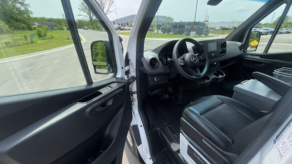 Thumbnail: 2024 Mercedes-Benz Sprinter - 26