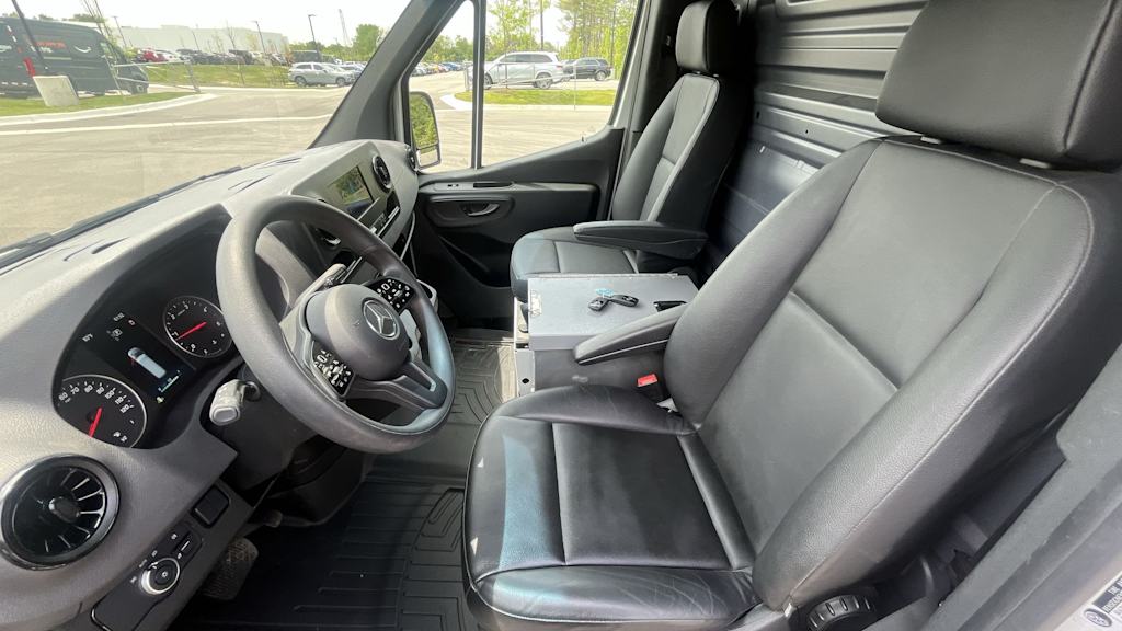 Thumbnail: 2024 Mercedes-Benz Sprinter - 25