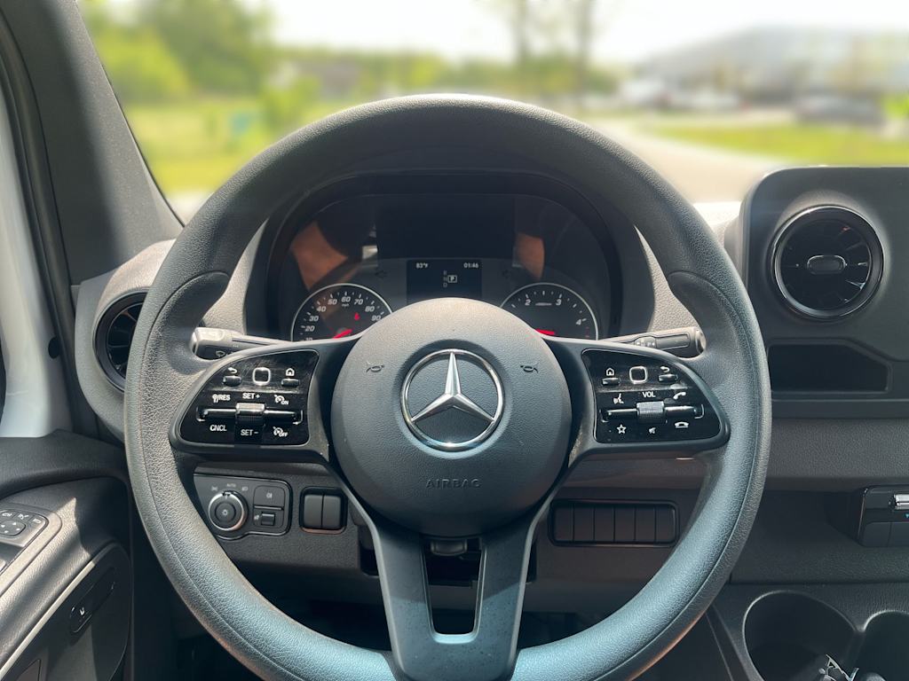 Thumbnail: 2024 Mercedes-Benz Sprinter - 10