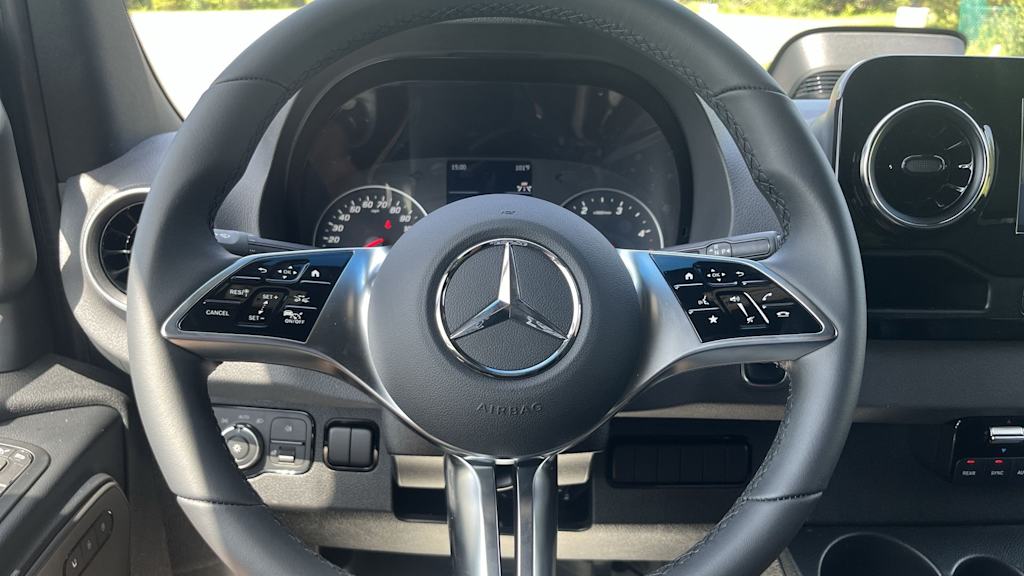Thumbnail: 2026 Mercedes-Benz Sprinter - 15