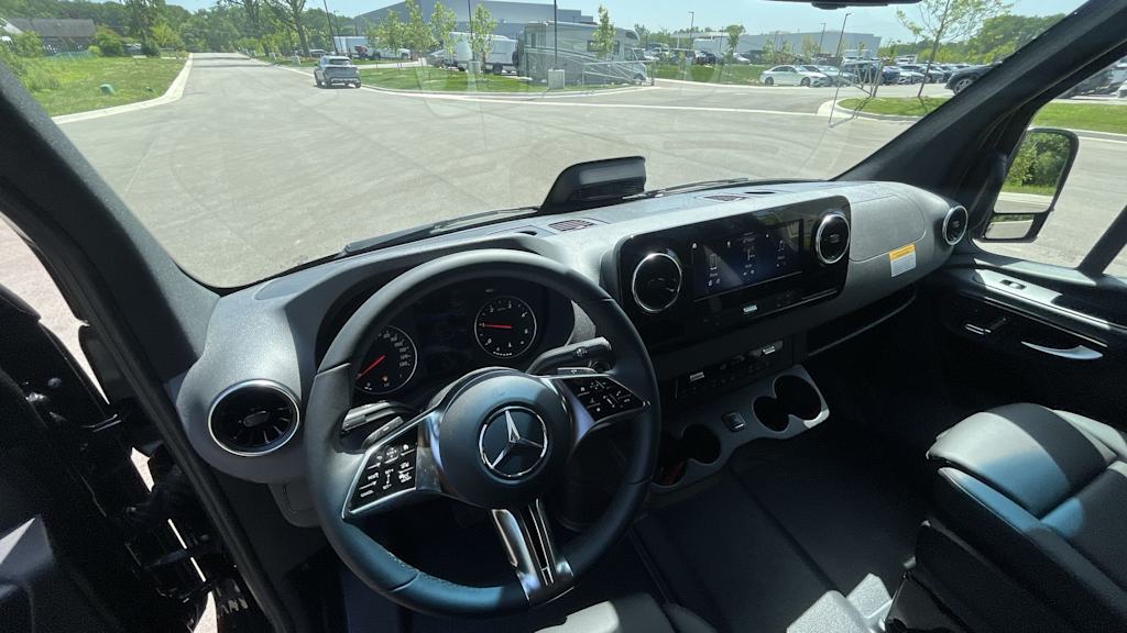 Thumbnail: 2026 Mercedes-Benz Sprinter - 2