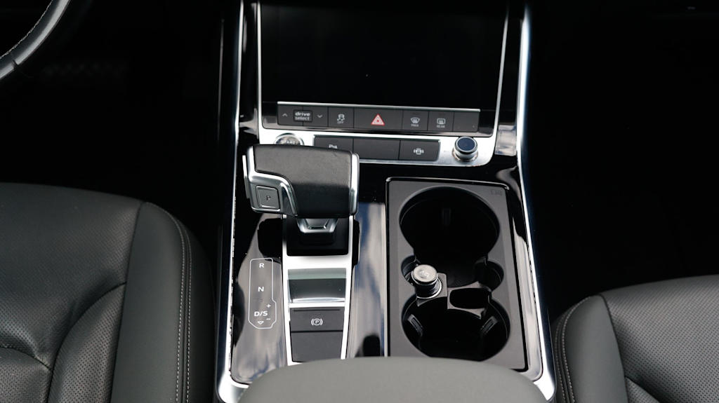 Thumbnail: 2023 Audi Q8 - 34