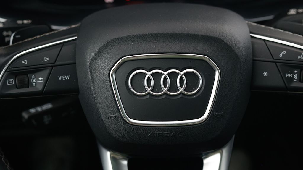 Thumbnail: 2023 Audi Q8 - 24