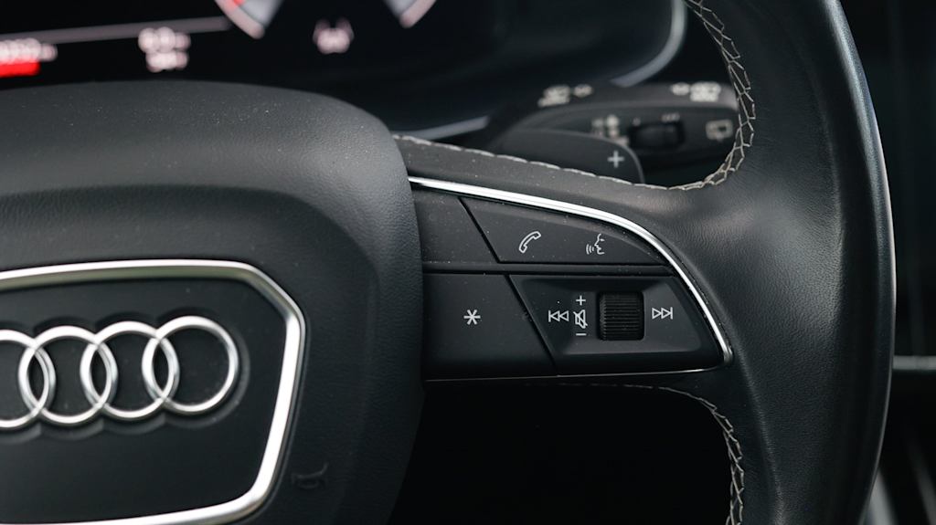 Thumbnail: 2023 Audi Q8 - 26