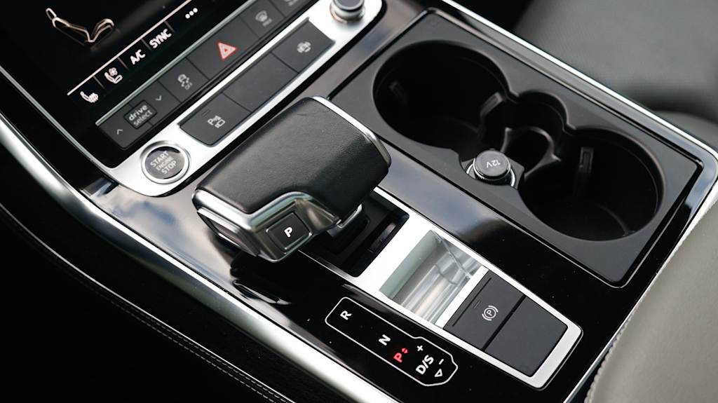 Thumbnail: 2023 Audi Q8 - 29