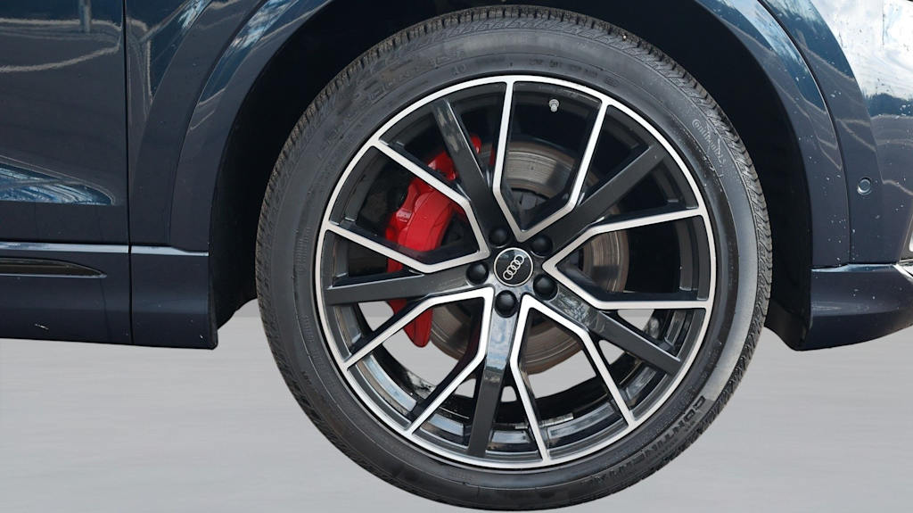 Thumbnail: 2023 Audi Q8 - 8