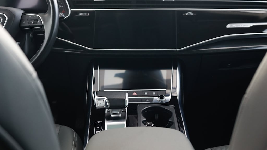 Thumbnail: 2023 Audi Q8 - 14