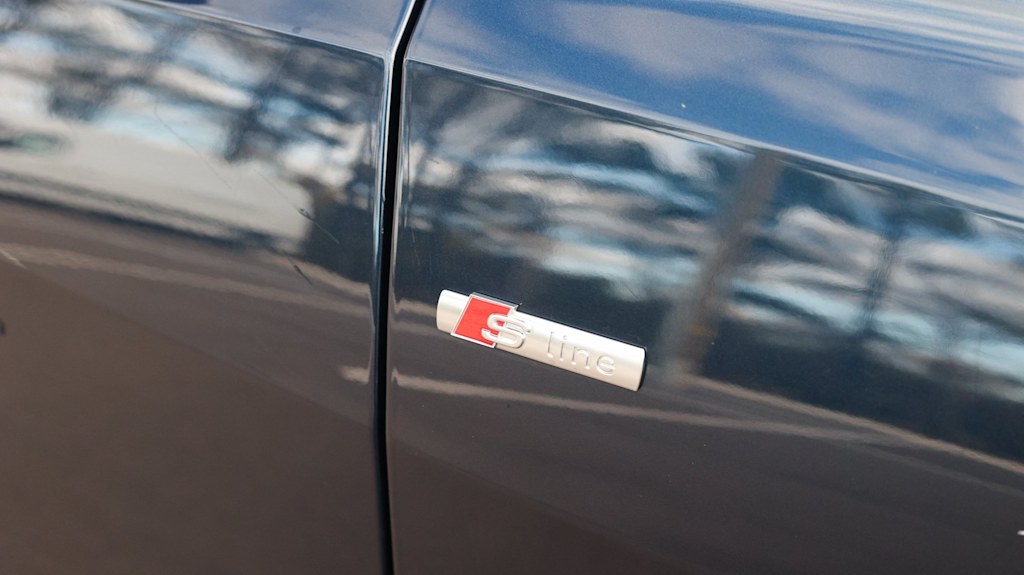 Thumbnail: 2023 Audi Q8 - 7