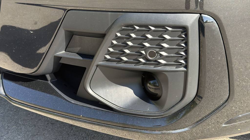 Thumbnail: 2023 Audi A8 - 23