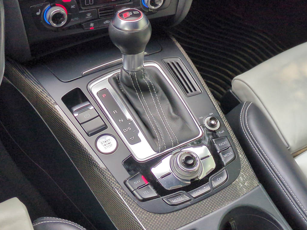 Thumbnail: 2013 Audi S5 - 16
