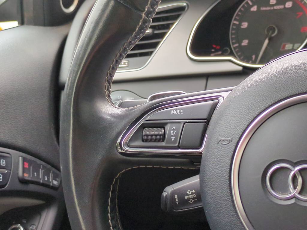 Thumbnail: 2013 Audi S5 - 30