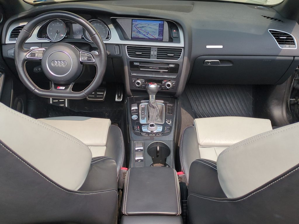 Thumbnail: 2013 Audi S5 - 10