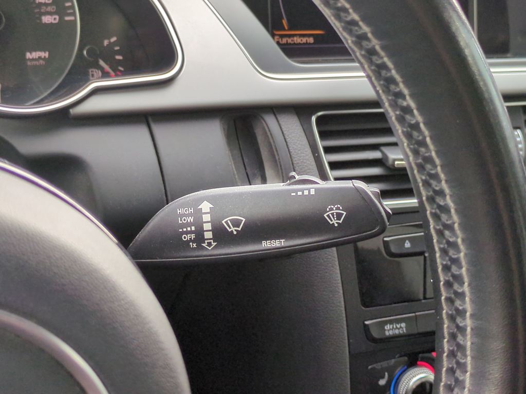 Thumbnail: 2013 Audi S5 - 32