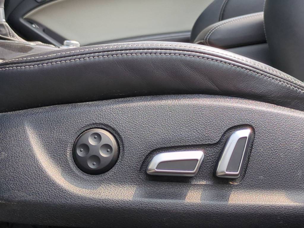 Thumbnail: 2013 Audi S5 - 27