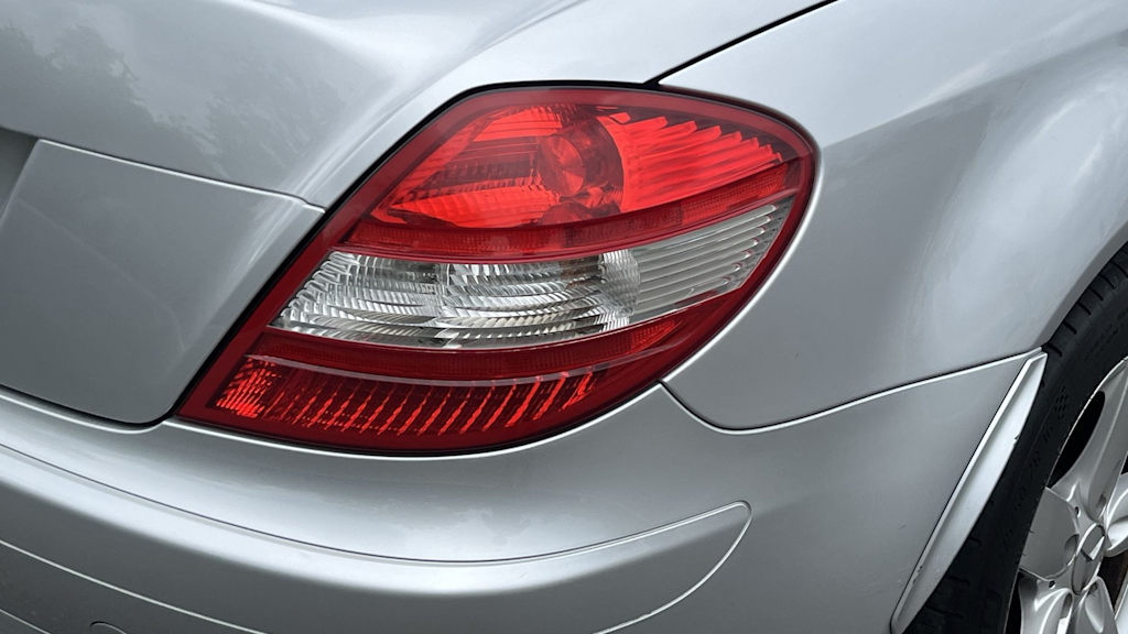Thumbnail: 2006 Mercedes-Benz SLK - 24