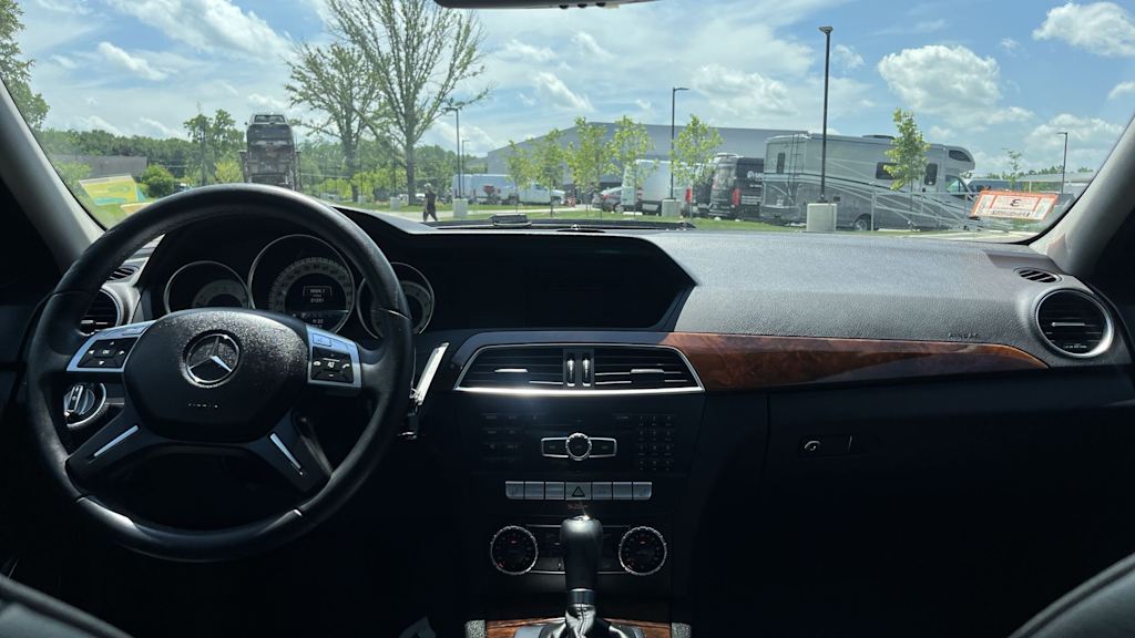 Thumbnail: 2013 Mercedes-Benz C-Class - 10