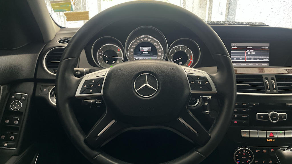 Thumbnail: 2013 Mercedes-Benz C-Class - 14