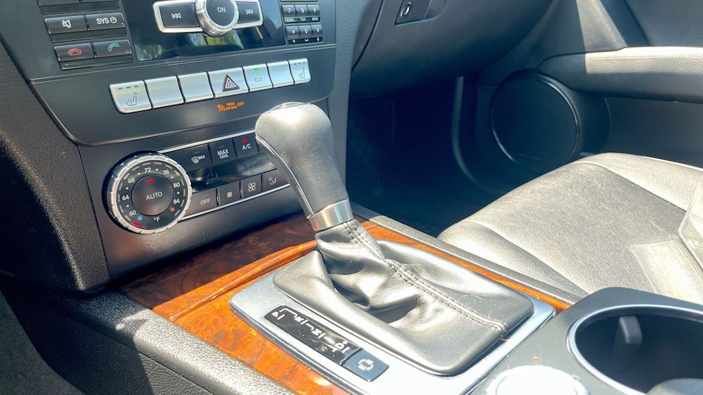Thumbnail: 2013 Mercedes-Benz C-Class - 16