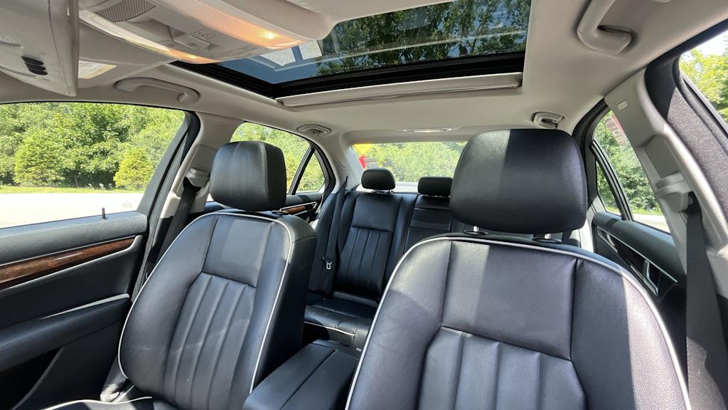 Thumbnail: 2013 Mercedes-Benz C-Class - 11