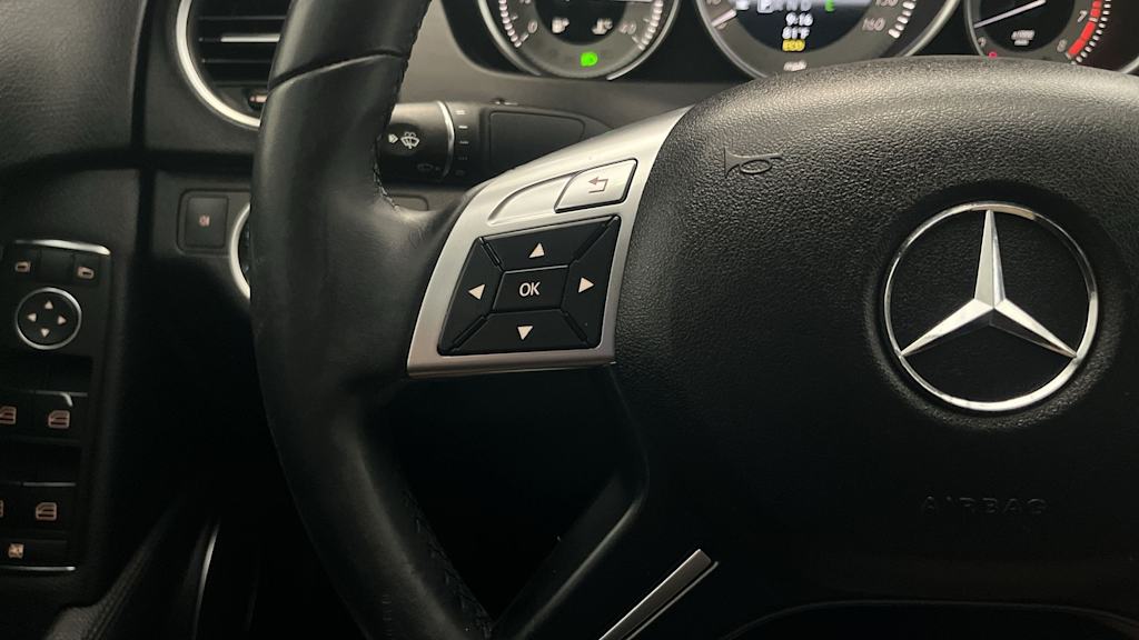 Thumbnail: 2013 Mercedes-Benz C-Class - 41