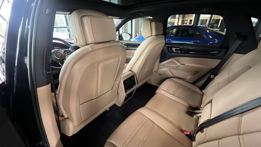 Thumbnail: 2023 Porsche Cayenne - 26