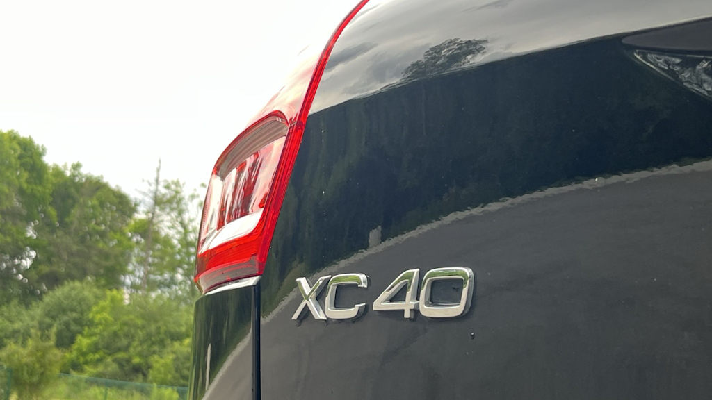 Thumbnail: 2019 Volvo XC40 - 34