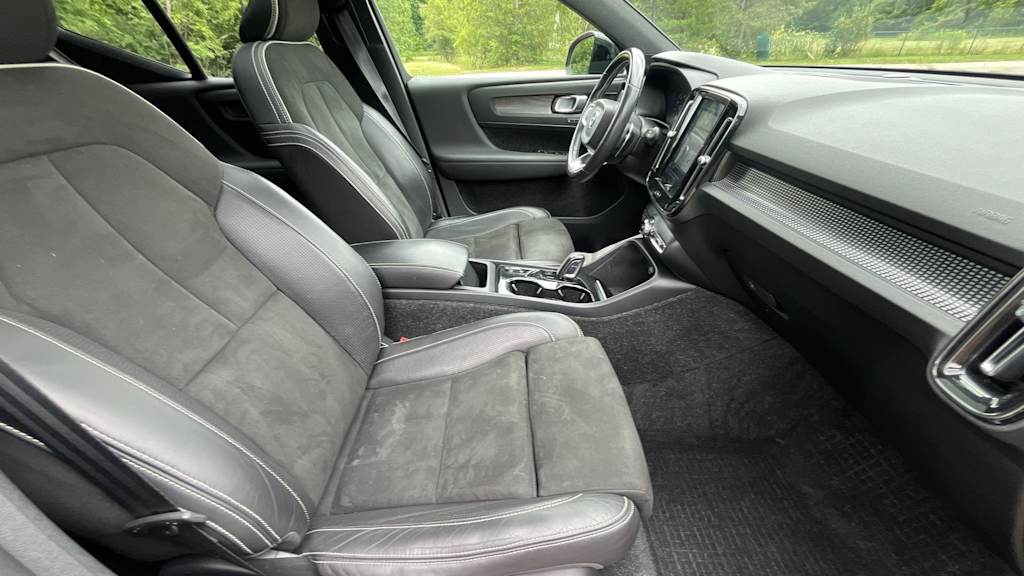 Thumbnail: 2019 Volvo XC40 - 12