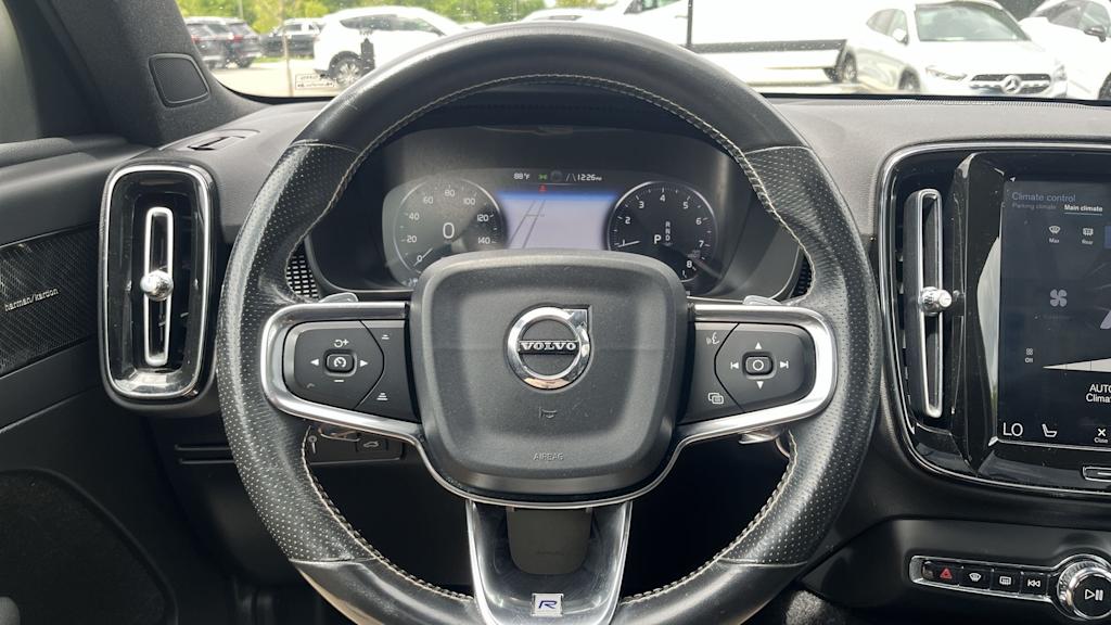 Thumbnail: 2019 Volvo XC40 - 14