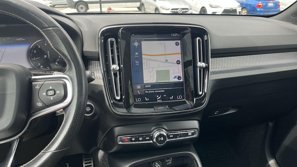Thumbnail: 2019 Volvo XC40 - 15