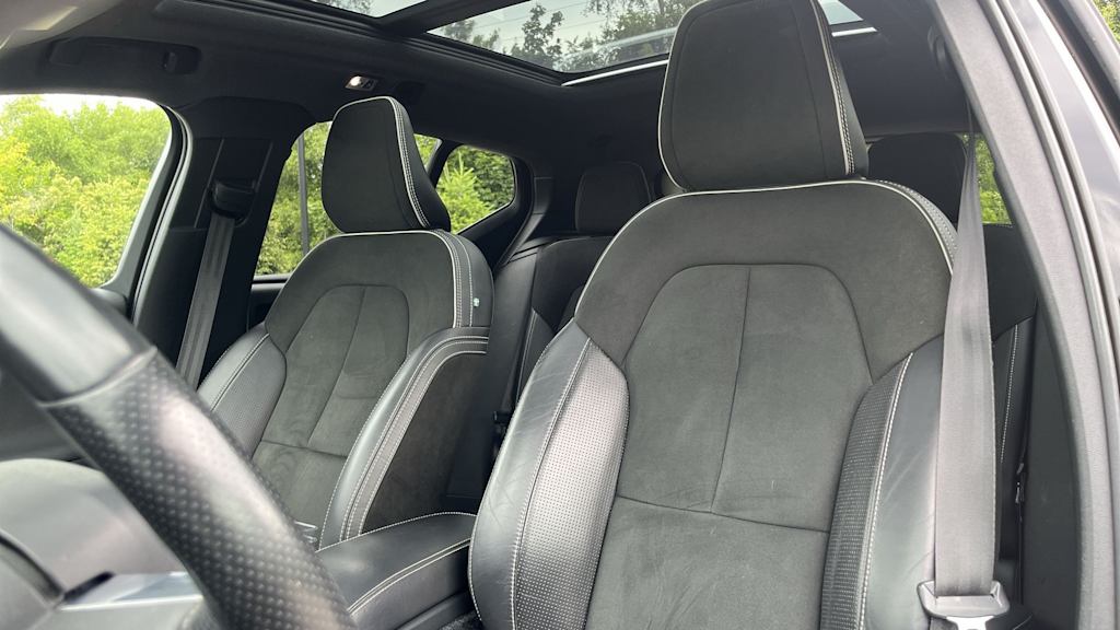 Thumbnail: 2019 Volvo XC40 - 35
