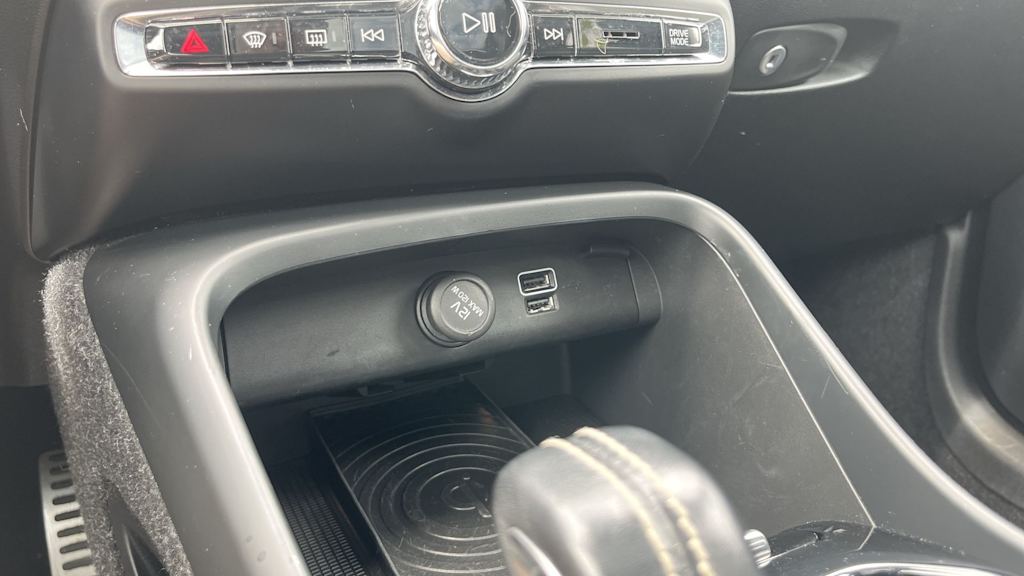 Thumbnail: 2019 Volvo XC40 - 50