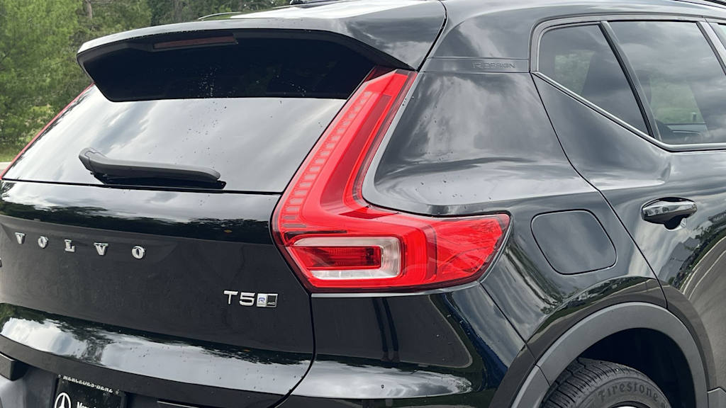 Thumbnail: 2019 Volvo XC40 - 30