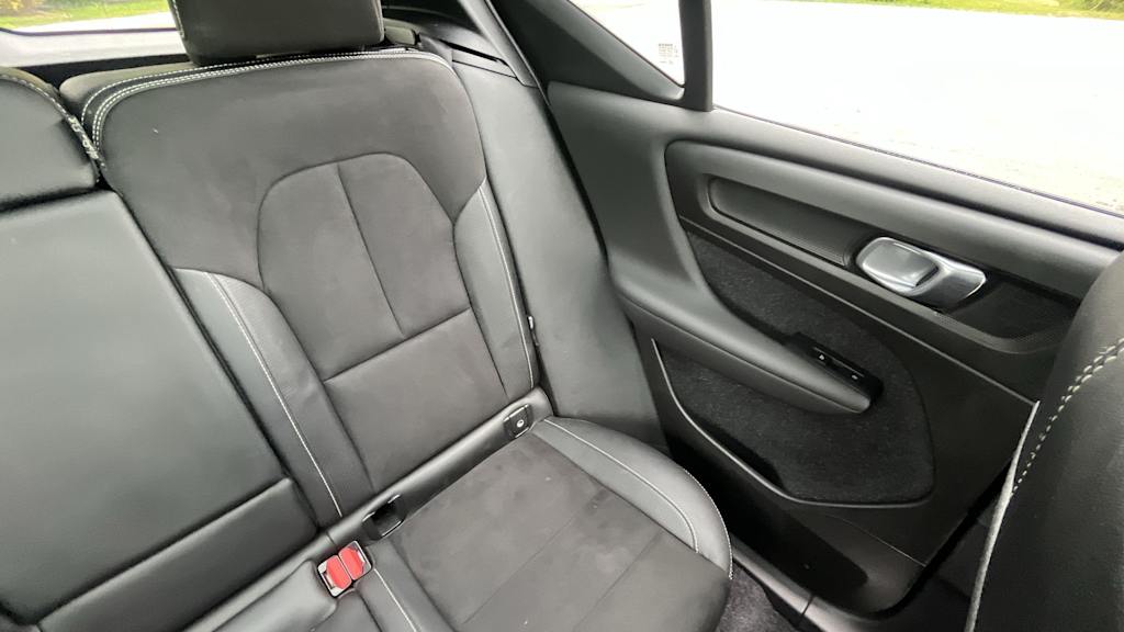 Thumbnail: 2019 Volvo XC40 - 39