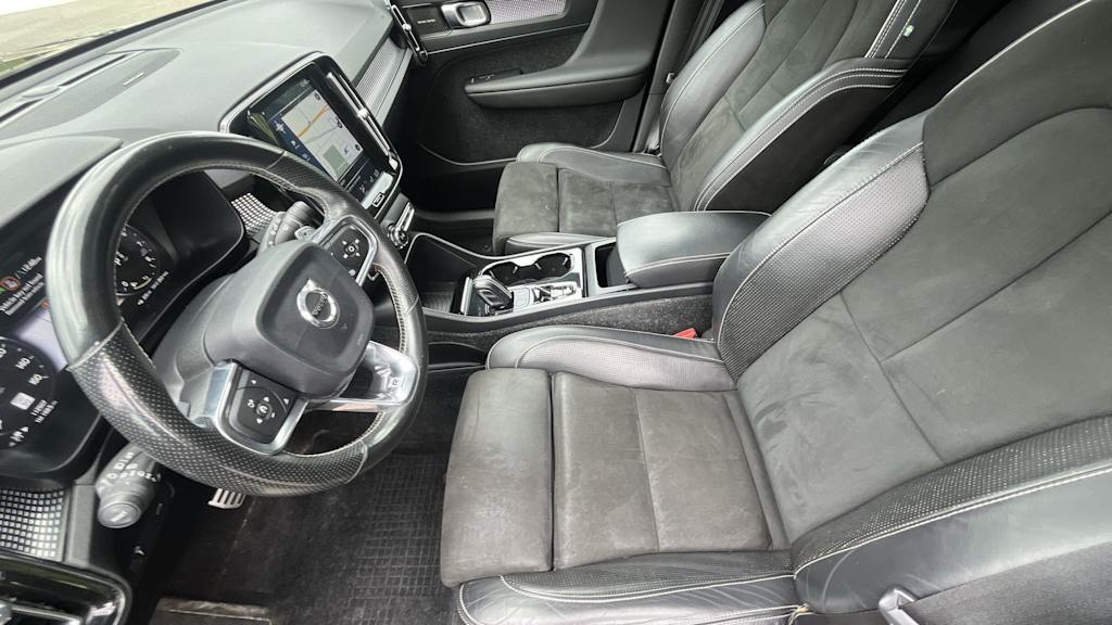 Thumbnail: 2019 Volvo XC40 - 26