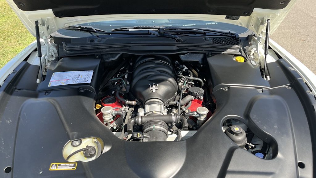 Thumbnail: 2014 Maserati GranTurismo - 9