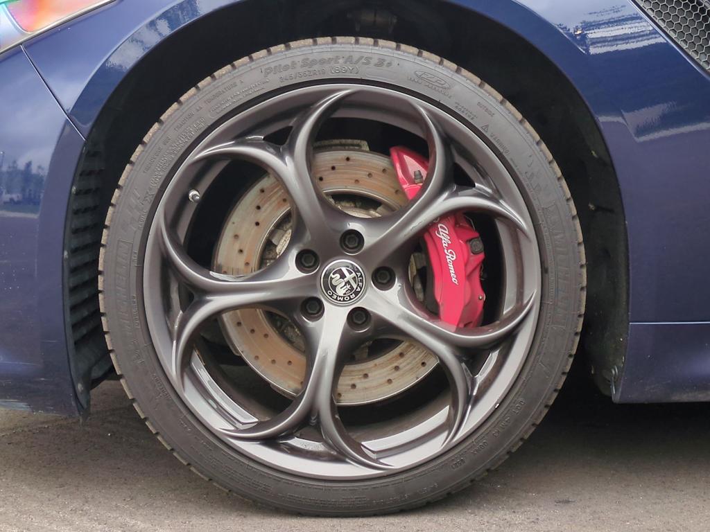 Thumbnail: 2018 Alfa Romeo Giulia - 8