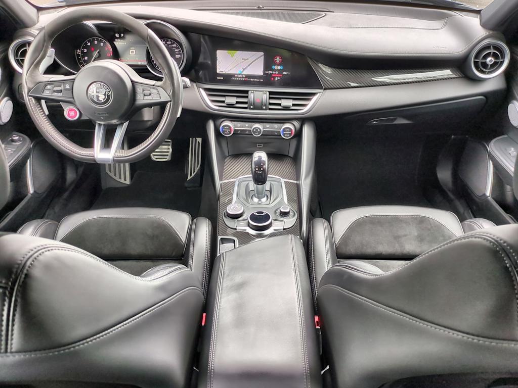 Thumbnail: 2018 Alfa Romeo Giulia - 10
